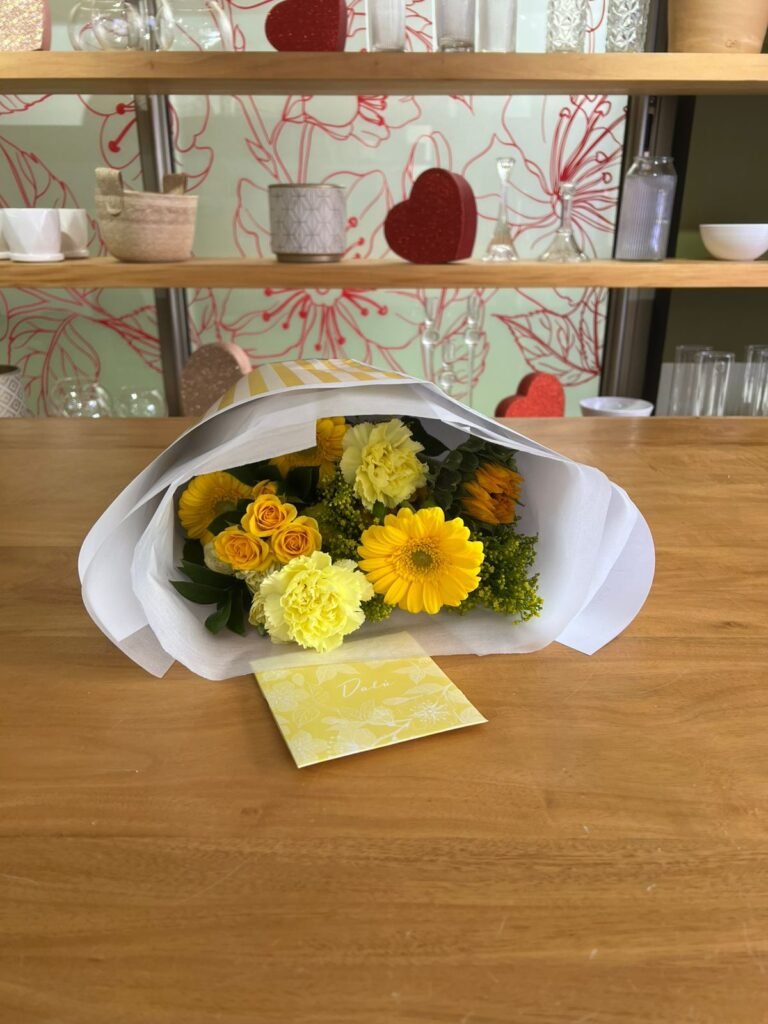Ramo creación floral amarillo
